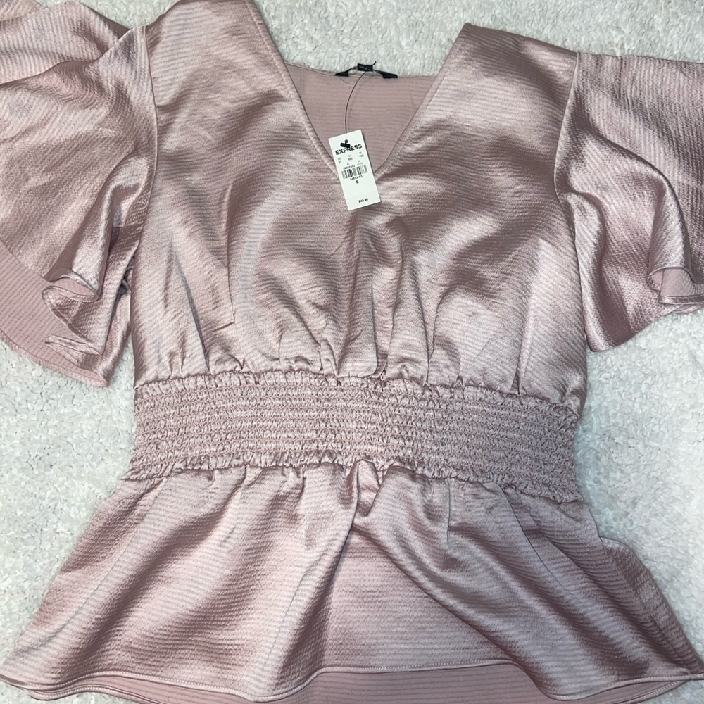 SOLD Express Pink Champagne V-Neck Flowy Short Sleeve Blouse
